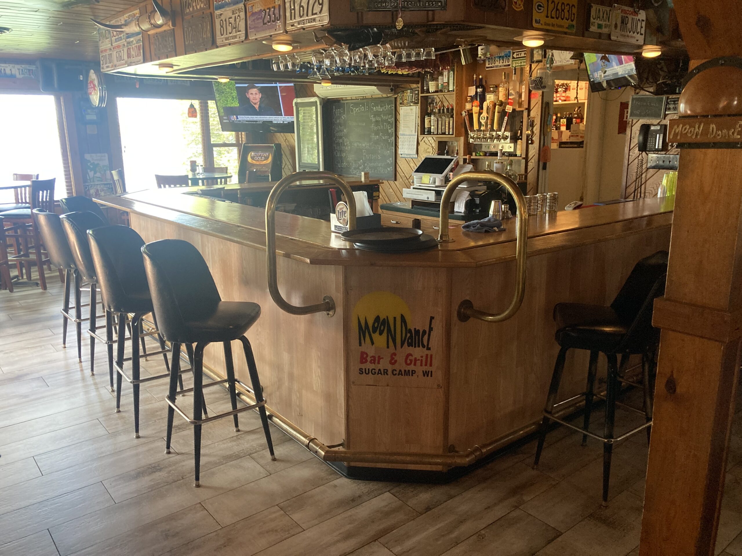 MoonDance Bar & Grill