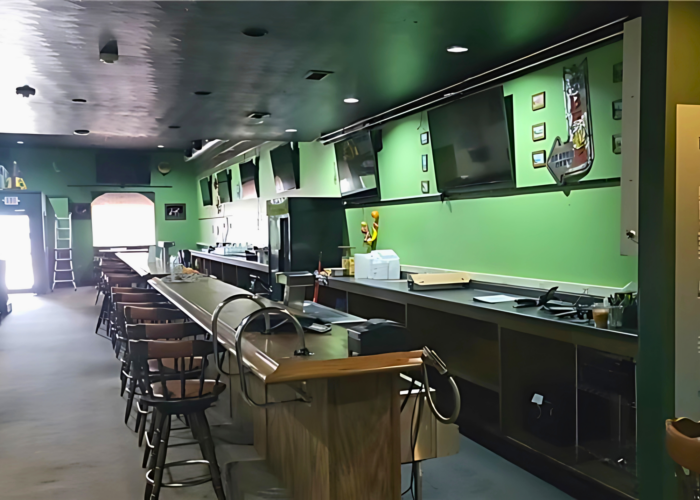 Downtown Superior Restaurant with Bar
