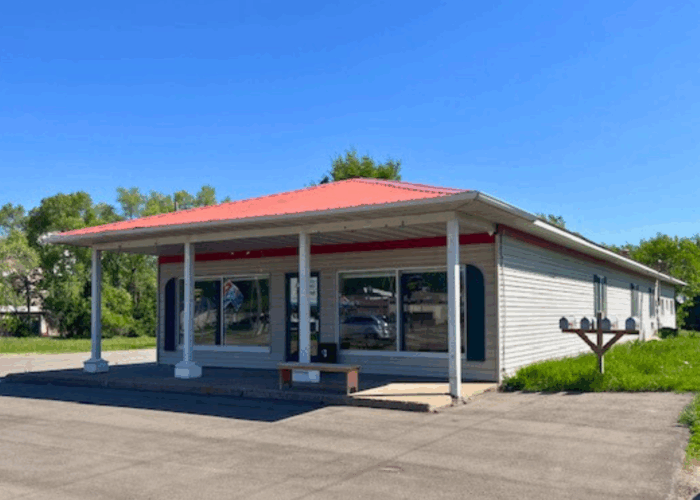 Commercial Building - Image 2