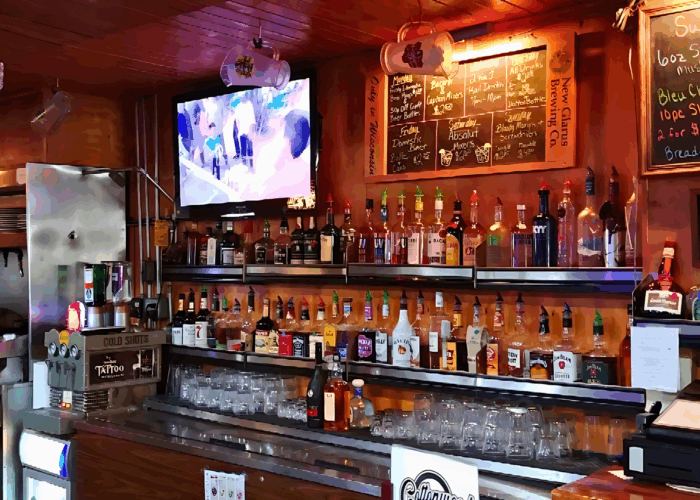 Cottonwood Bar & Grill