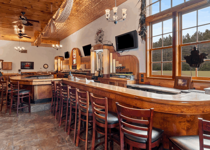 Restaurant, Bar & Event Center in the Northwoods - Image 4