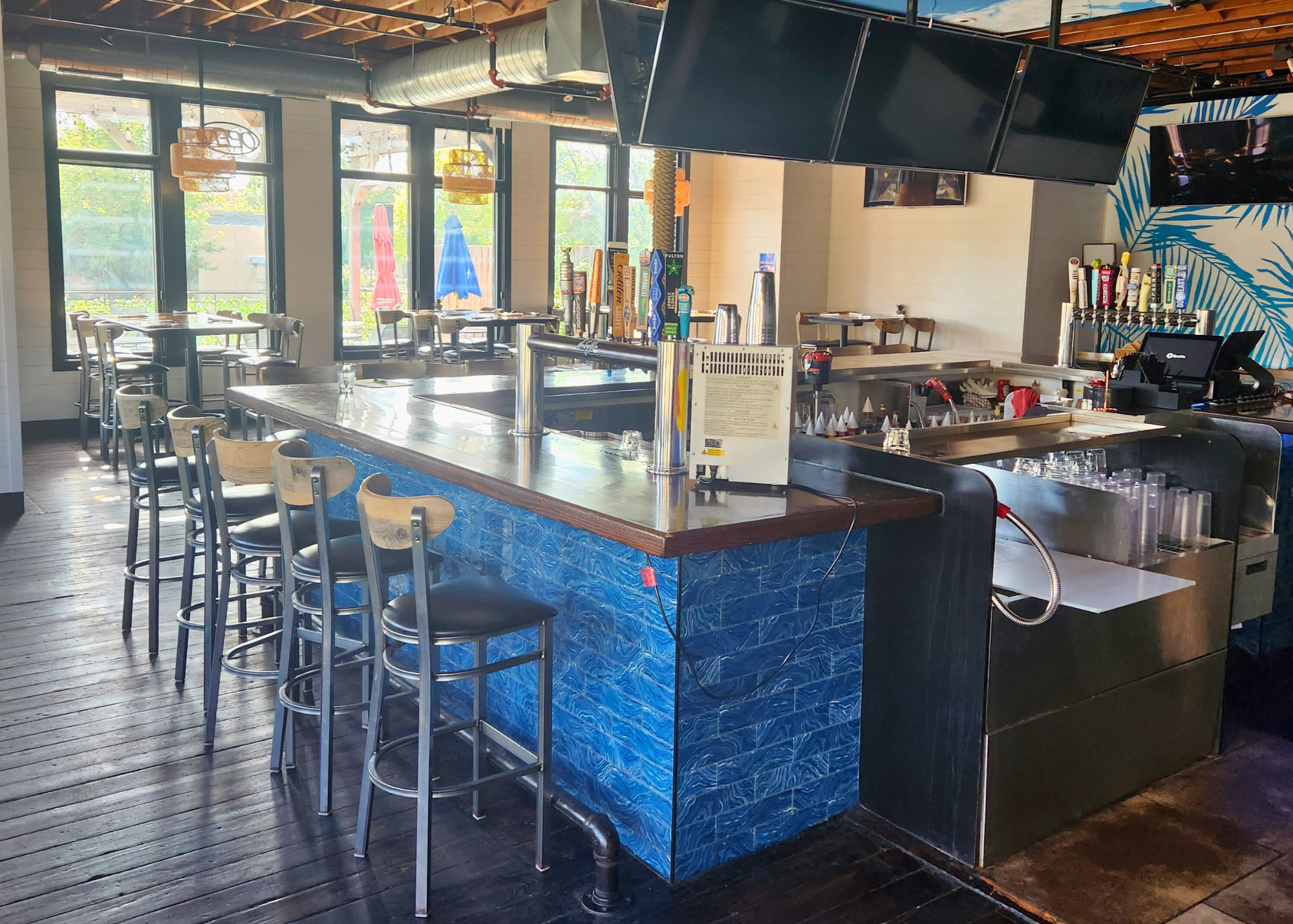 Turnkey and Flexible Restaurant and Bar - Image 2