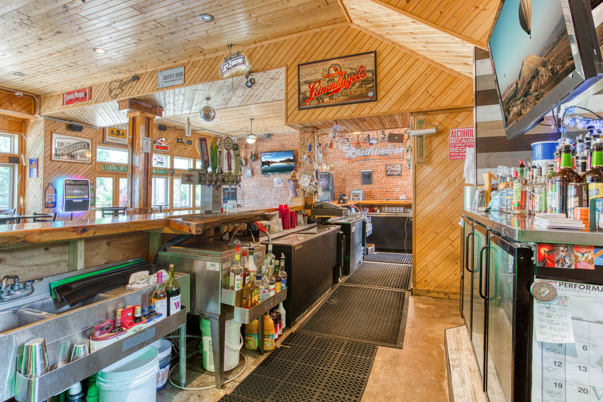 Destination Saloon Along Lake Pepin - Image 4