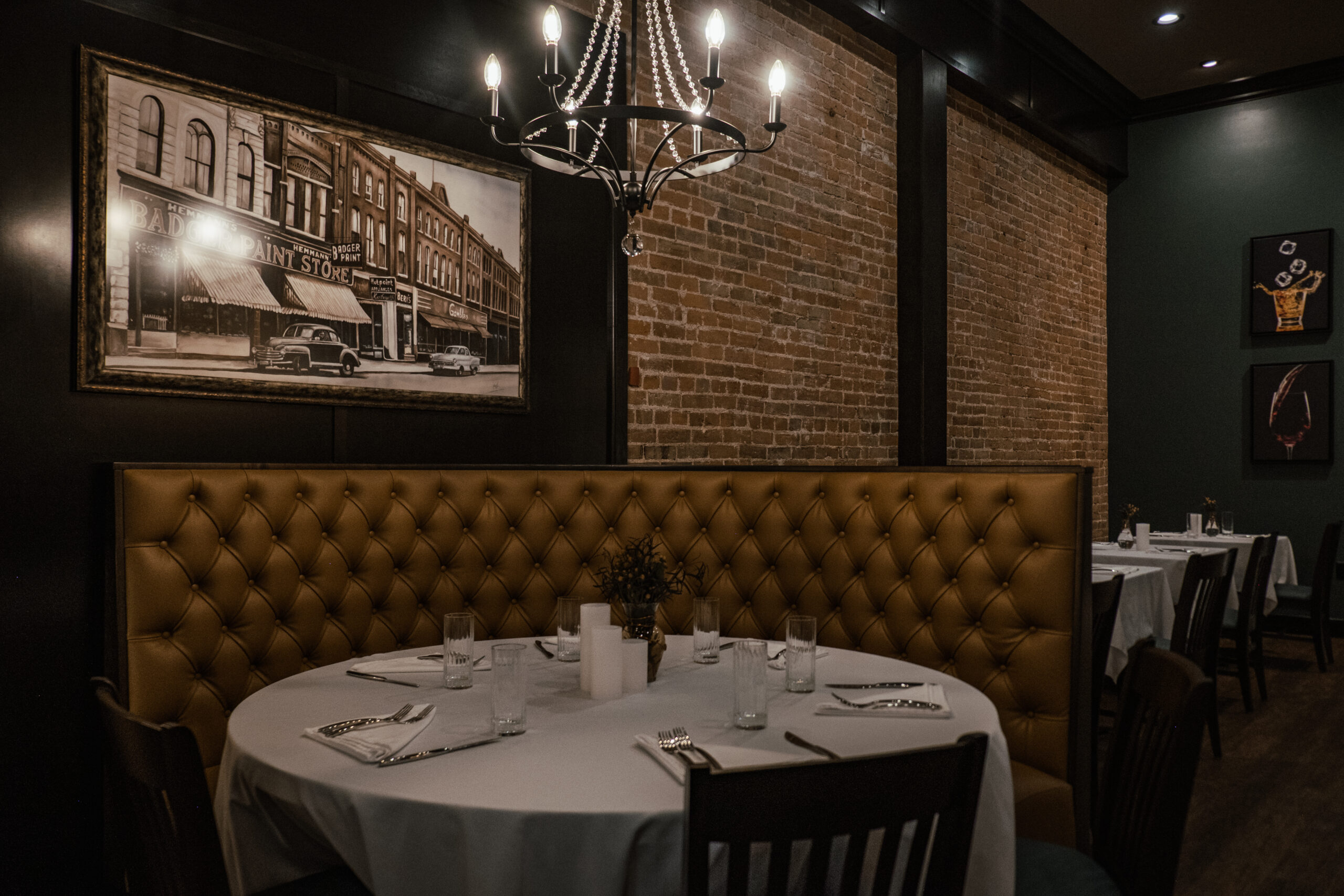 Signature Fine Dining Restaurant - Image 4